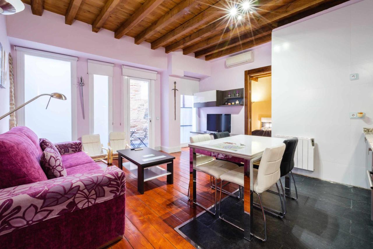 Apartamento Con Patio Junto A La Catedral By Toledo Ap Bagian luar foto
