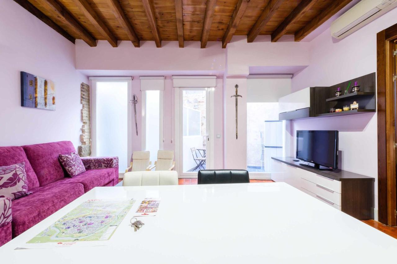 Apartamento Con Patio Junto A La Catedral By Toledo Ap Bagian luar foto