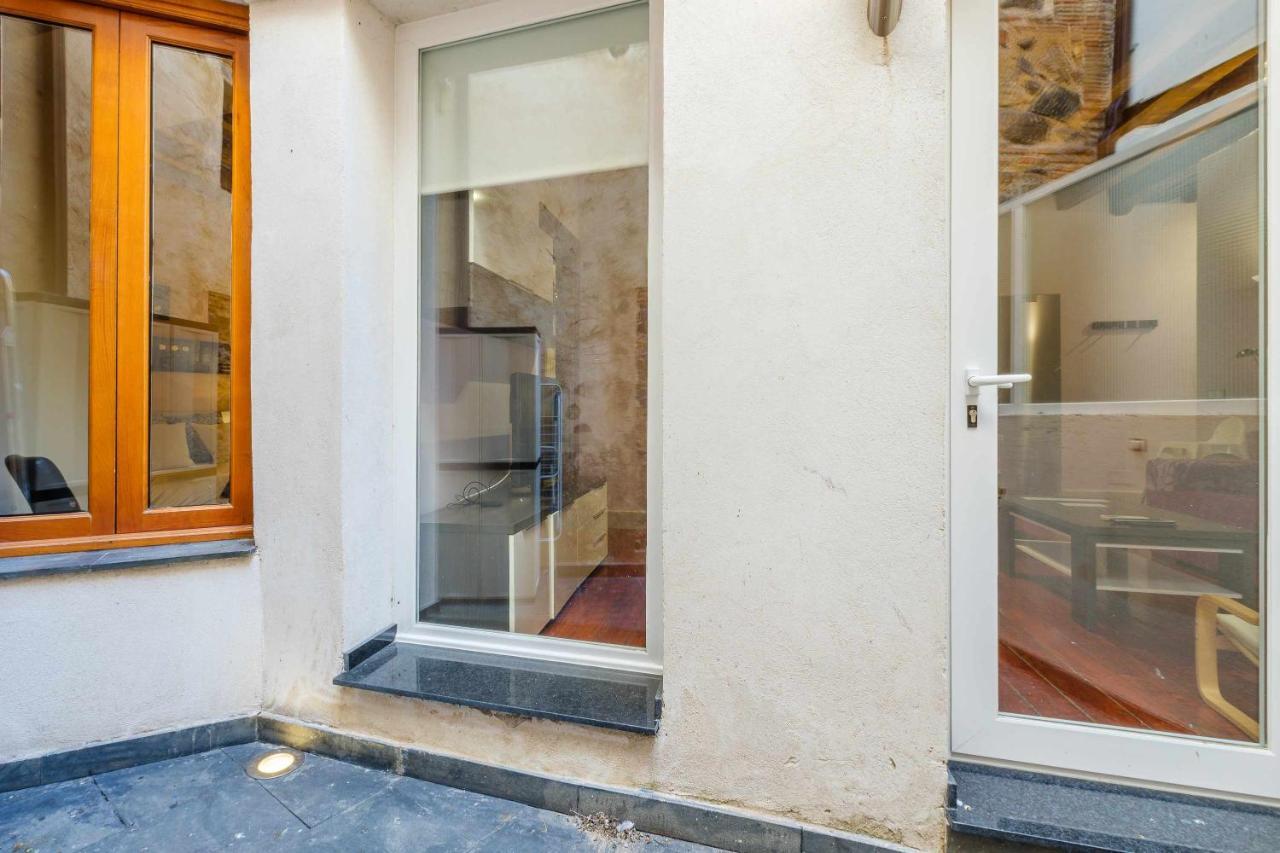 Apartamento Con Patio Junto A La Catedral By Toledo Ap Bagian luar foto