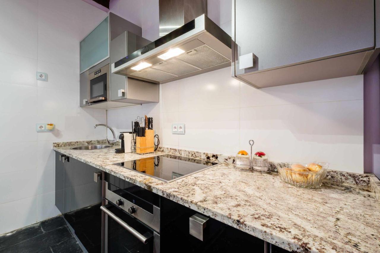 Apartamento Con Patio Junto A La Catedral By Toledo Ap Bagian luar foto